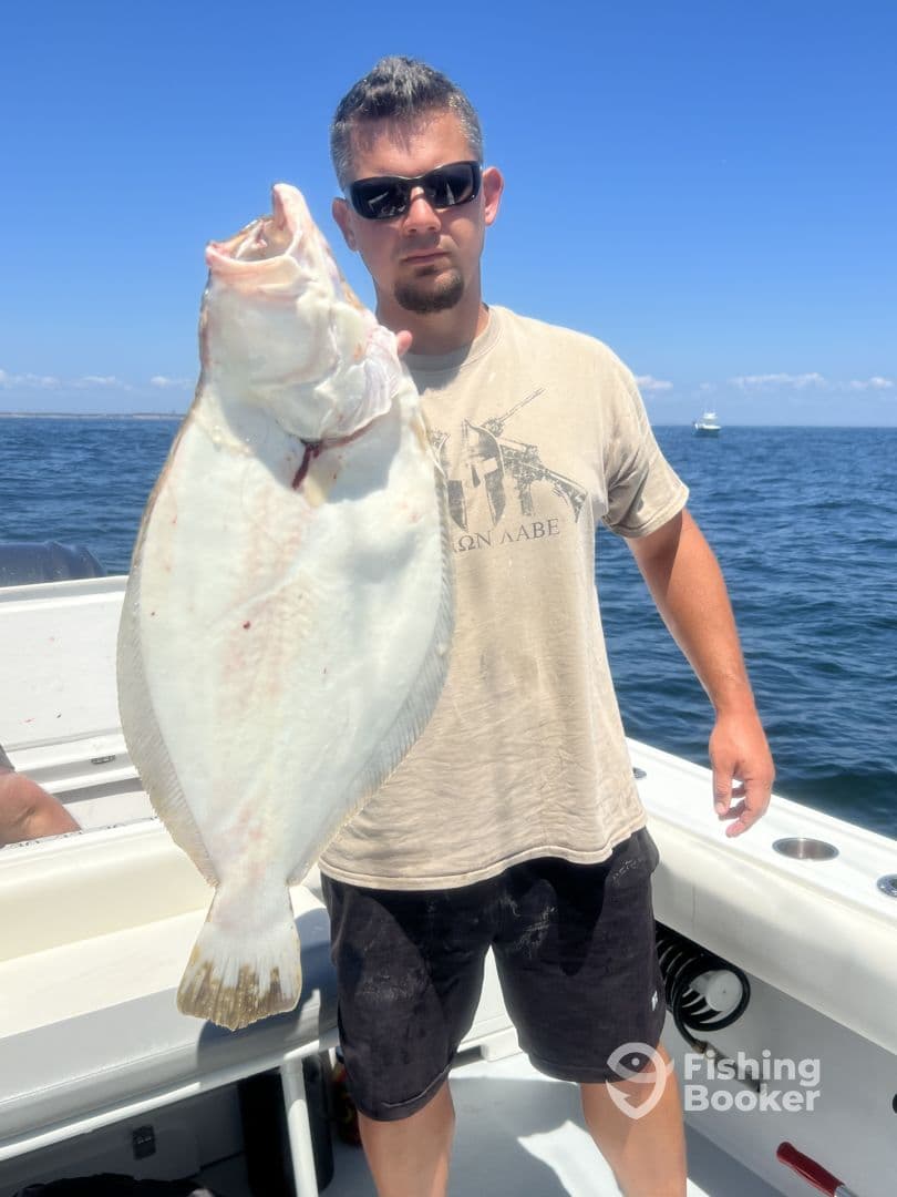 Capt Lou Gettin us on the fish