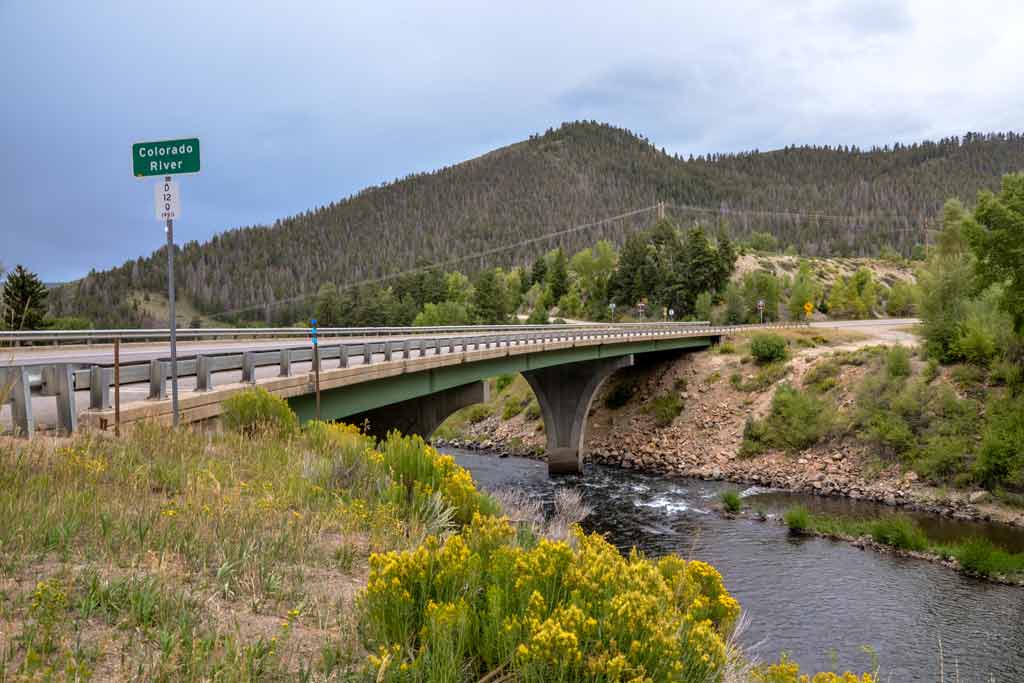 8 Best Winter Fly Fishing Spots in Colorado