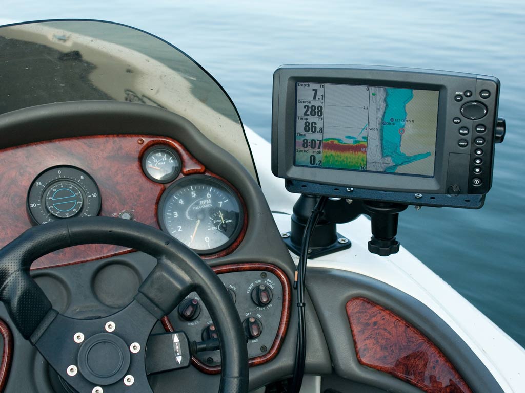 A fishfinder with a split screen, showing two types of information at the same time.