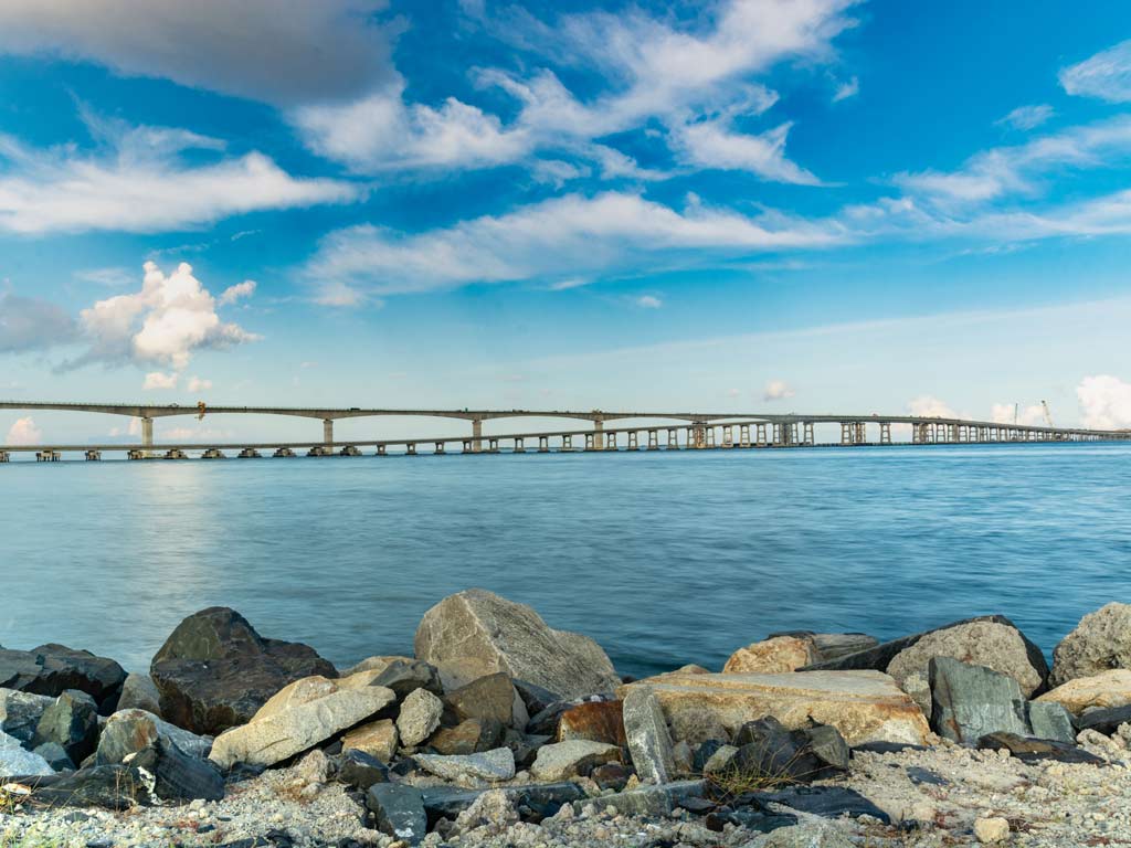 A photo of the bridge over Oregon Inlet.