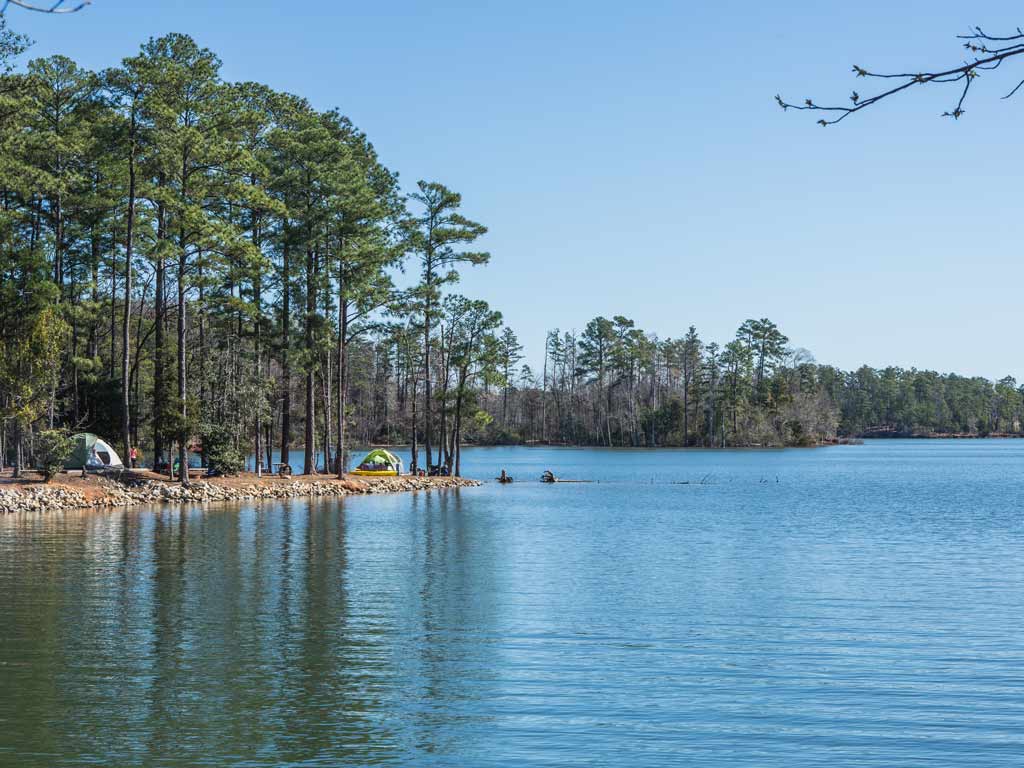 A photo of the beautiful Lake Murray and the foliage surrounding the lake.