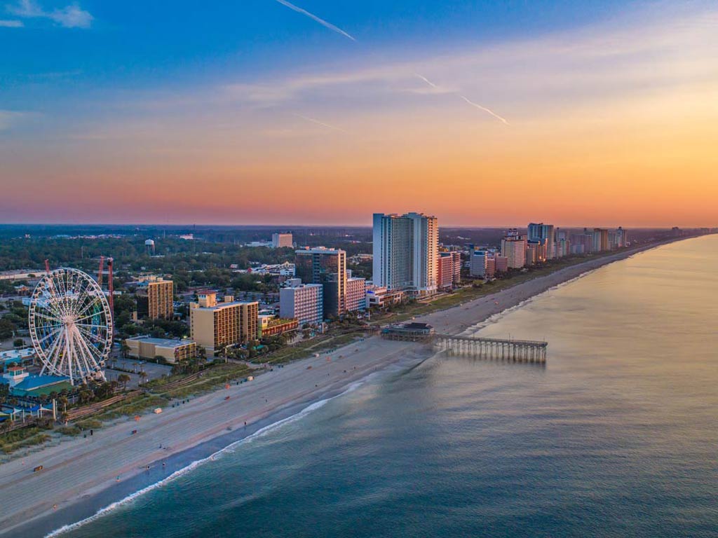 A photo of the coastline in Myrtle Beach, one of the largest charter fishing hubs in South Carolina.