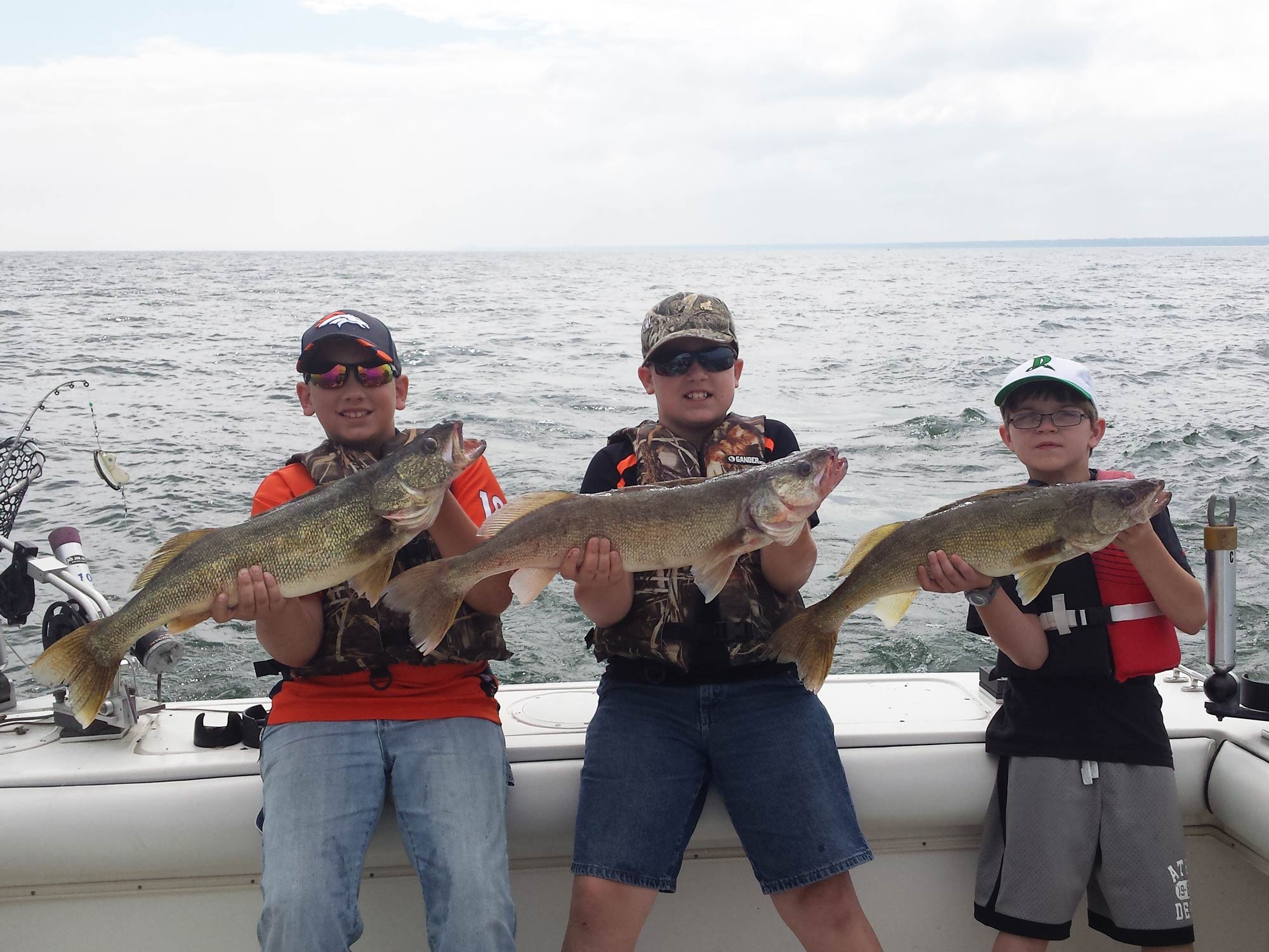 walleye fishing trips lake erie